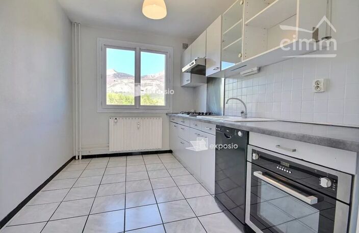 LOCATION T3  + CAVE VILLARD-BONNOT — photo 2