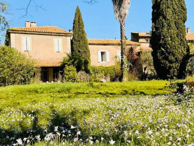 NIMES MAS 19 EME IDEAL CHAMBRES D HOTES ET EVENEMENTIEL — photo du bien