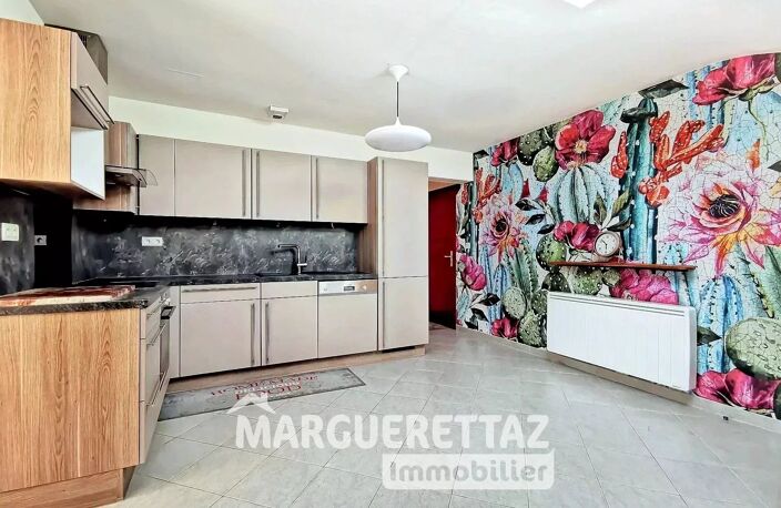 T3 RÉNOVÉ – DERNIER ÉTAGE AVEC ASCENSEUR – VUE MONTAGNE – 80,5 m — photo 2