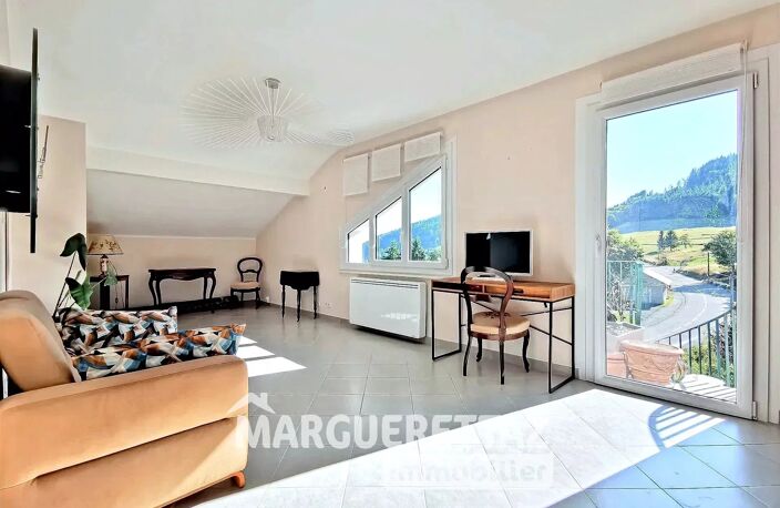 T3 RÉNOVÉ – DERNIER ÉTAGE AVEC ASCENSEUR – VUE MONTAGNE – 80,5 m — photo 5