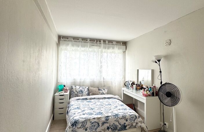 À vendre - Appartement F4 de 66,34 m2 avec une cave - Opportunité à saisir à AVON (77) — photo 5