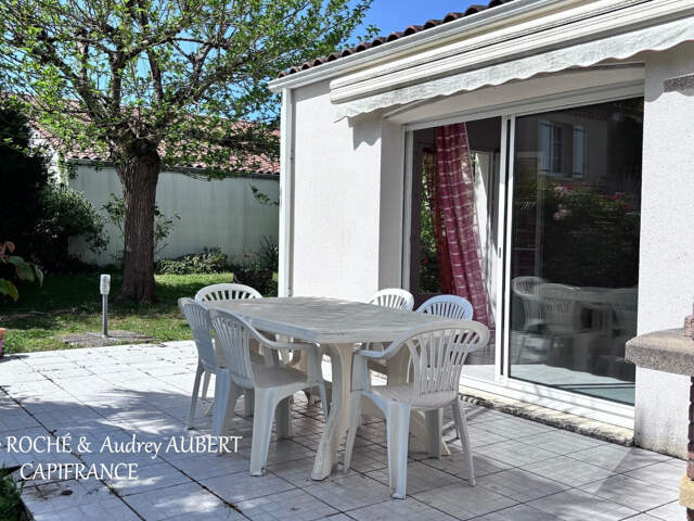 Maison 88m2 - plain-pied - 4 pièces - 3 chambres - garage - jardin clos à SAINTES (17)- Quartier La Fenètre — photo du bien