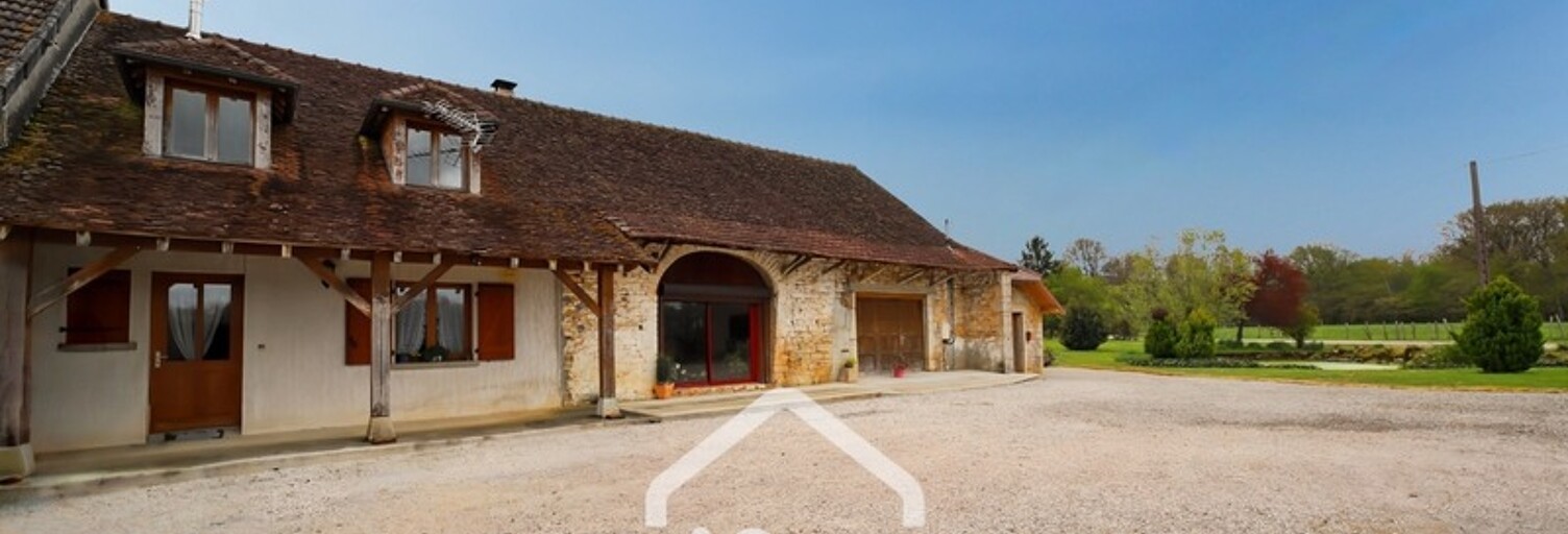 Maison 5 Pièces 111 m² à vendre à Beaufort-Orbagna (39190)