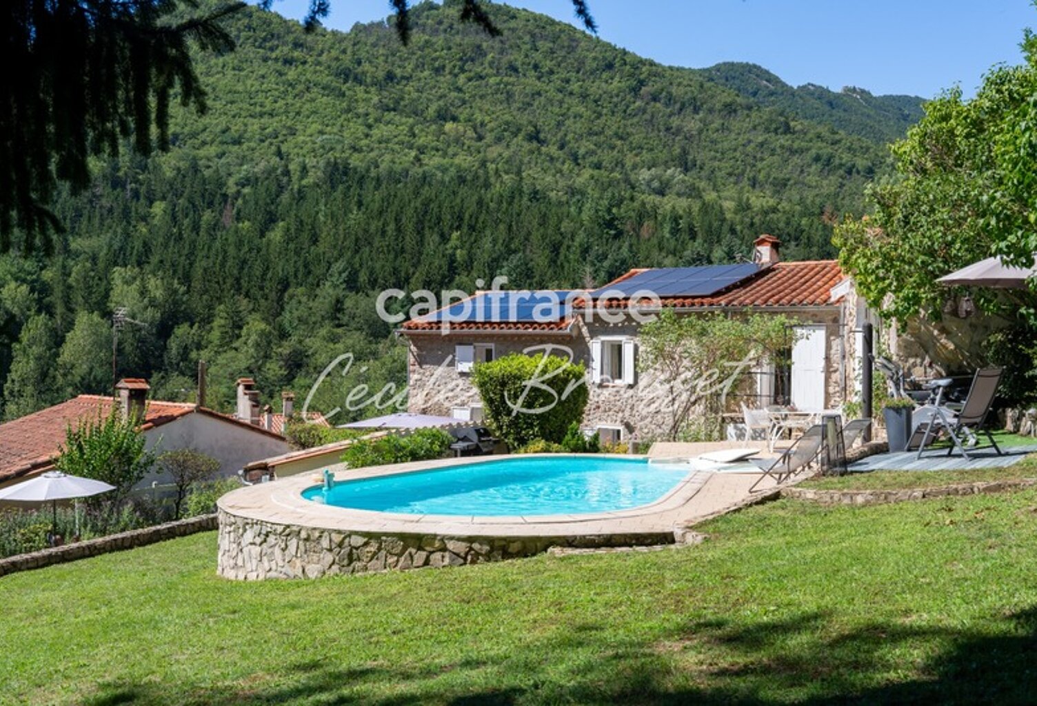 Maison de caractère à vendre 7 pièces SAINT LAURENT DE CERDANS (66) — photo 1
