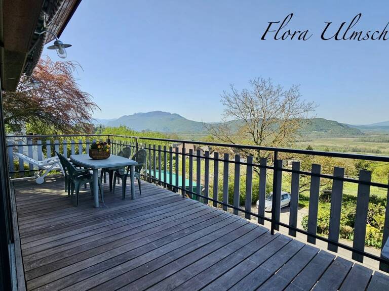 Maison lumineuse d'env. 137 m² avec vue exceptionnelle à vendre à CHINDRIEUX (73). Dépendances, terrain, proche lac du Bourget. A 25 mns d'Aix-les-Bains et 1H d'Annecy et de Genève — photo 1