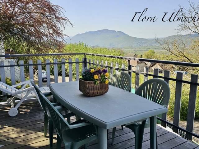 Maison lumineuse d'env. 137 m² avec vue exceptionnelle à vendre à CHINDRIEUX (73). Dépendances, terrain, proche lac du Bourget. A 25 mns d'Aix-les-Bains et 1H d'Annecy et de Genève — photo du bien