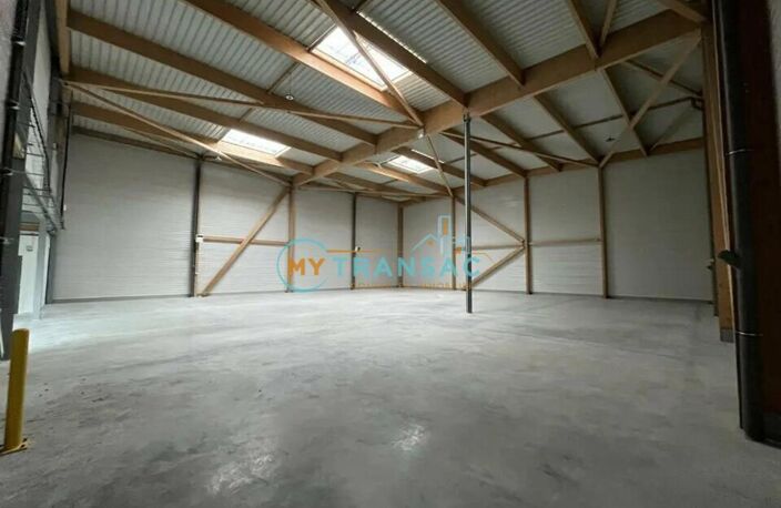 Courtry A VENDRE de 700 à 1 550m² de locaux d'activités neufs — photo 3