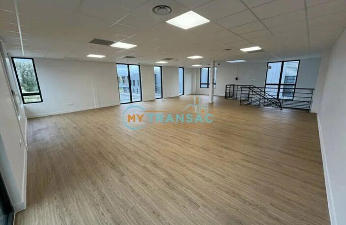 Courtry A VENDRE de 700 à 1 550m² de locaux d'activités neufs — photo 5