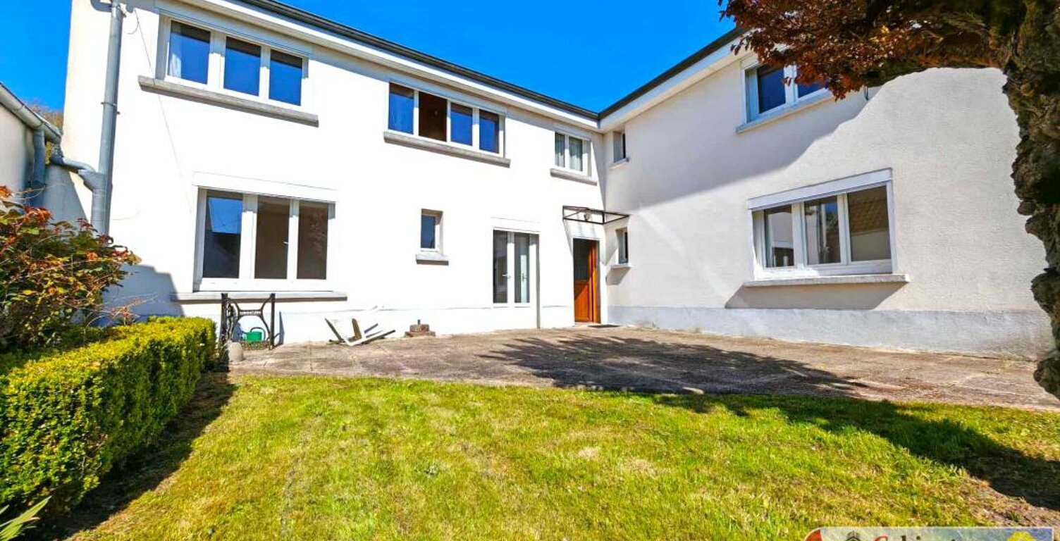 Flesselles : Maison de Village 130m2 avec jardin et garages — photo 1