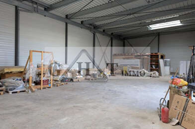 Local industriel  2690 €
