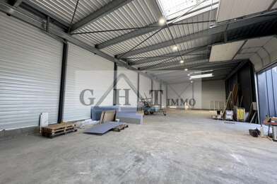 Local industriel  2690 €