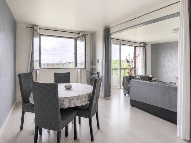 Spacieux 5 pièces avec balcon à Neuilly-sur-Marne — photo 1