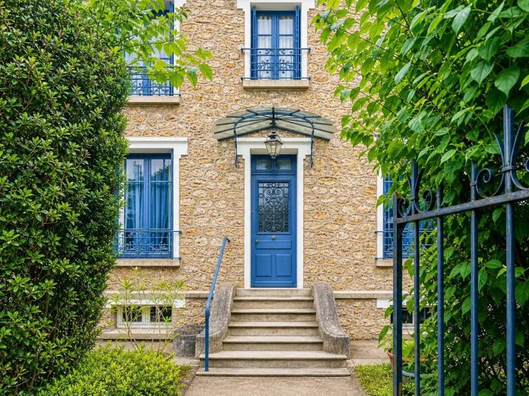 Charmante maison en meulière de 6 pièces avec jardin arboré — photo 1