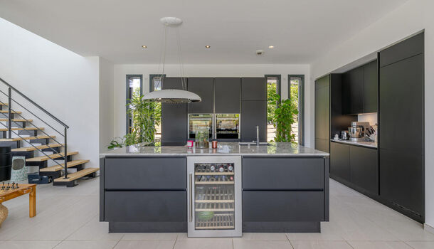 Villa / Maison 8 pièces  à vendre Archamps 74160