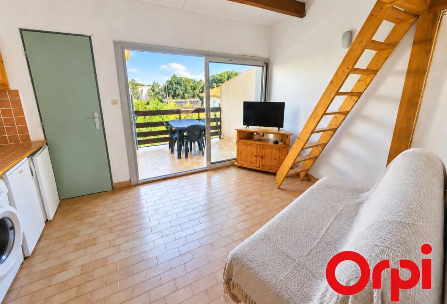 LE GRAU D'AGDE STUDIO CABINE avec TERRASSE et PARKING - PISCINE — photo 1