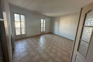 Appartement 3 pièces 768 €