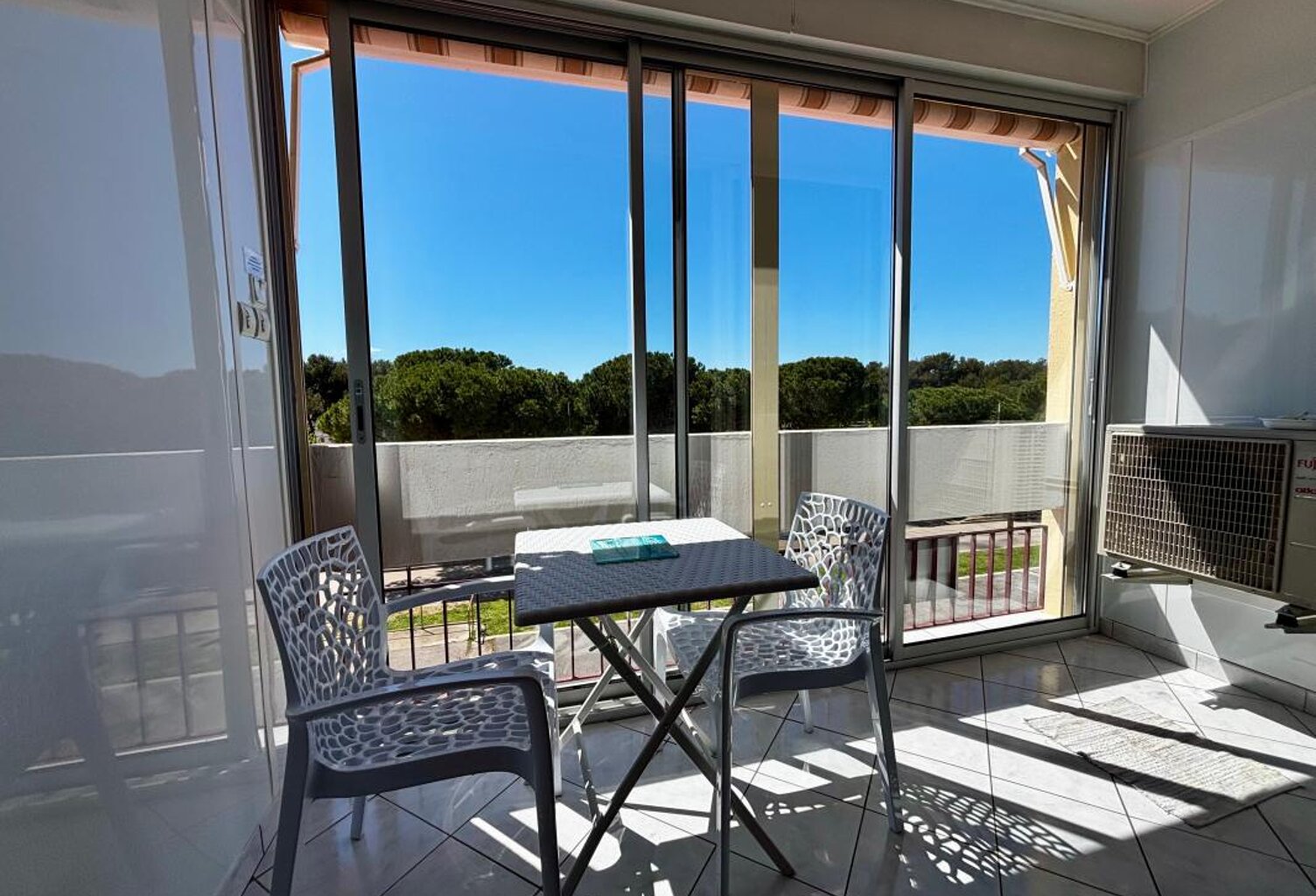 Appartement À Vendre 27m2 avec coin nuit, ascenseur, et vue — photo 1
