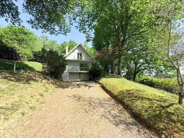 Maison d'exception au cœur d'un écrin de verdure — photo du bien