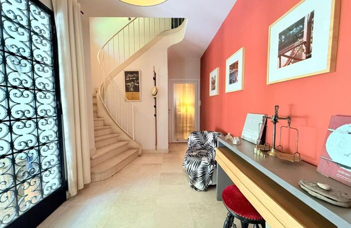 Maison d'exception au cœur d'un écrin de verdure — photo 2