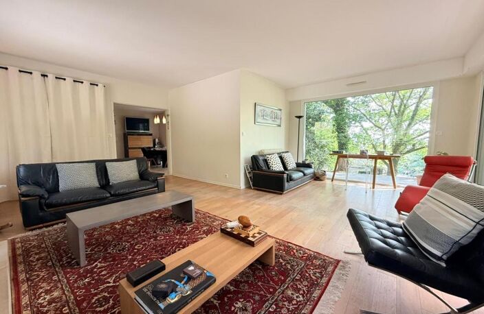 Maison d'exception au cœur d'un écrin de verdure — photo 3