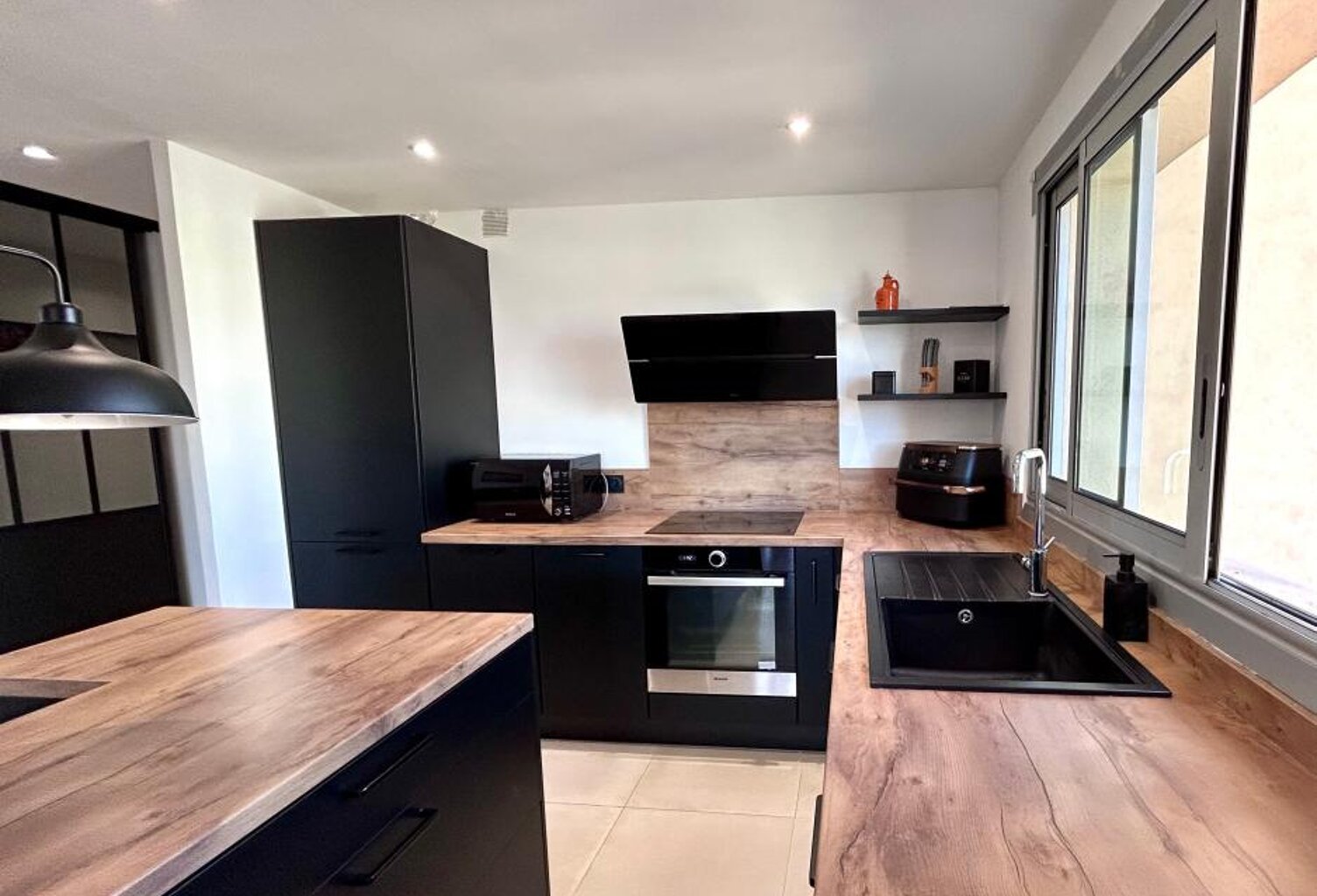 🔥 COUP DE CŒUR – 3 PIÈCES RÉNOVÉ AVEC PARKING – FRÉJUS 🔥 — photo 1