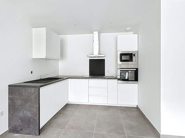 Appartement À Vendre — photo du bien