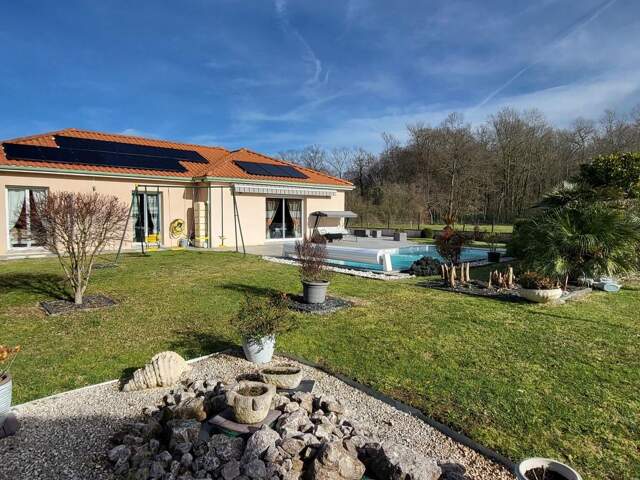 Maison À Vendre — photo du bien