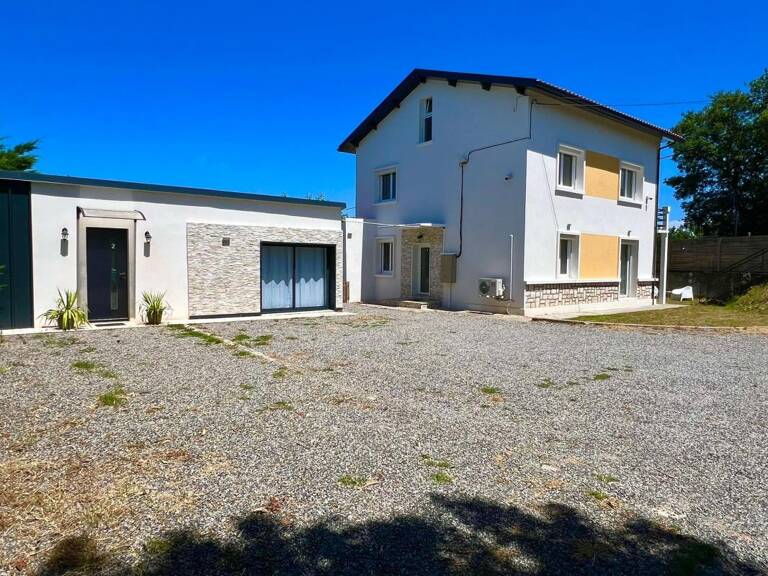 Immeuble de rapport -  rénové à neuf - 4 appartements - idéal investissement locatif — photo 1
