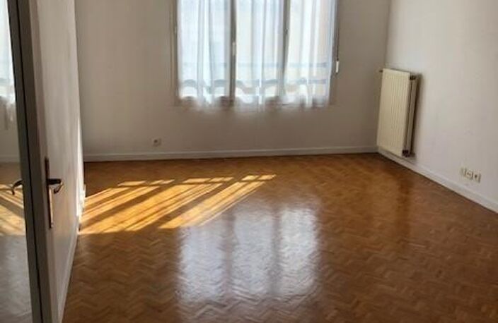 Location appartement 2 pièces 48 m² à Lyon 3 (69003) — photo 4