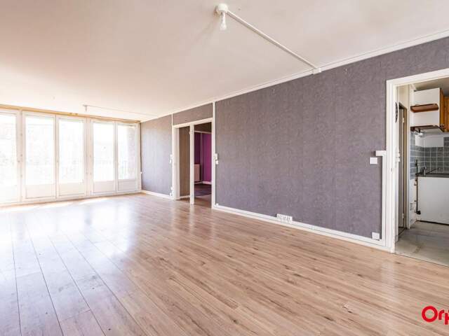 Appartement À Vendre — photo du bien