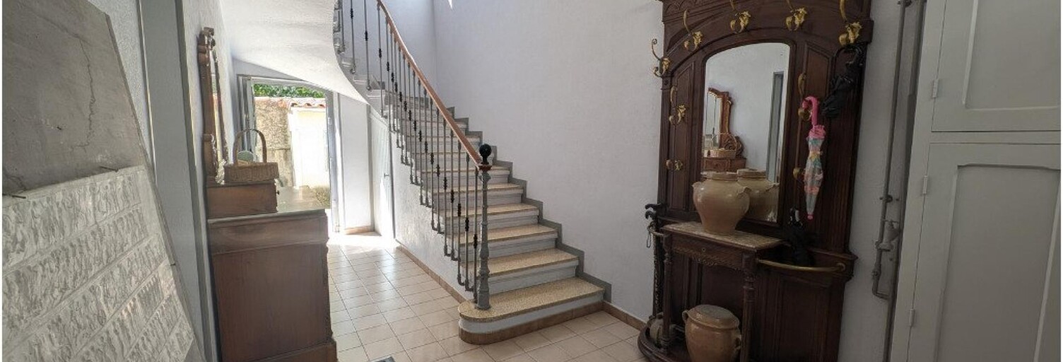 Maison 11 Pièces 298 m² à vendre à Nîmes (30000)