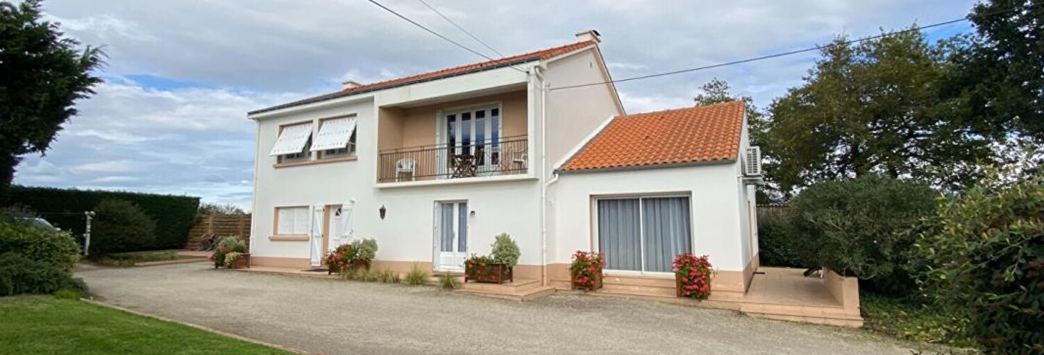 Maison 8 Pièces 180 m² à vendre à Saint-Hilaire-de-Chaléons (44680)