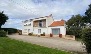 Maison 8 Pièces 180 m² à vendre à Saint-Hilaire-de-Chaléons (44680)