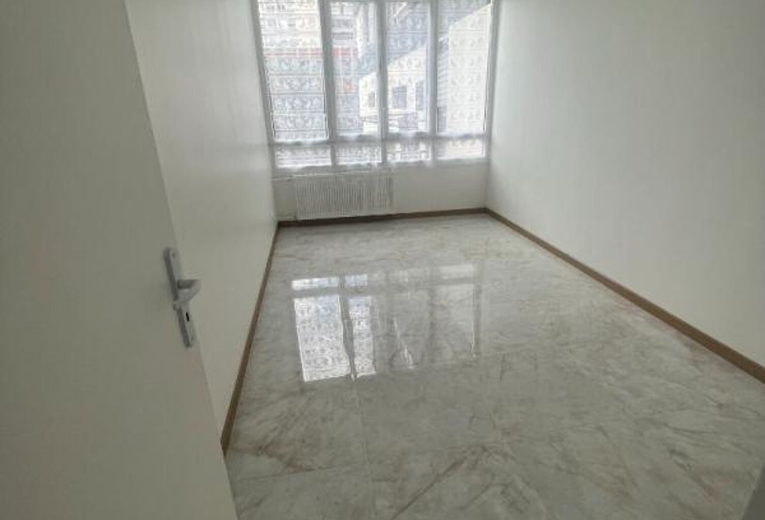 Appartement Aubervilliers 3 pièce(s) 73 m2 — photo 1