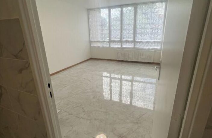 Appartement Aubervilliers 3 pièce(s) 73 m2 — photo 3