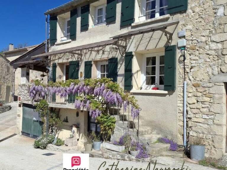 Maison de village 110 m² avec jardin de 265 m², garage et parking privé  Aurel — photo 1