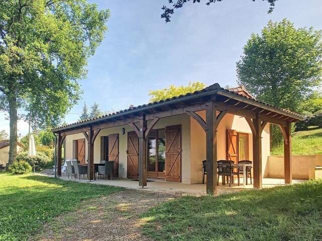 Maison dans un village de vacances à Gourdon — photo du bien