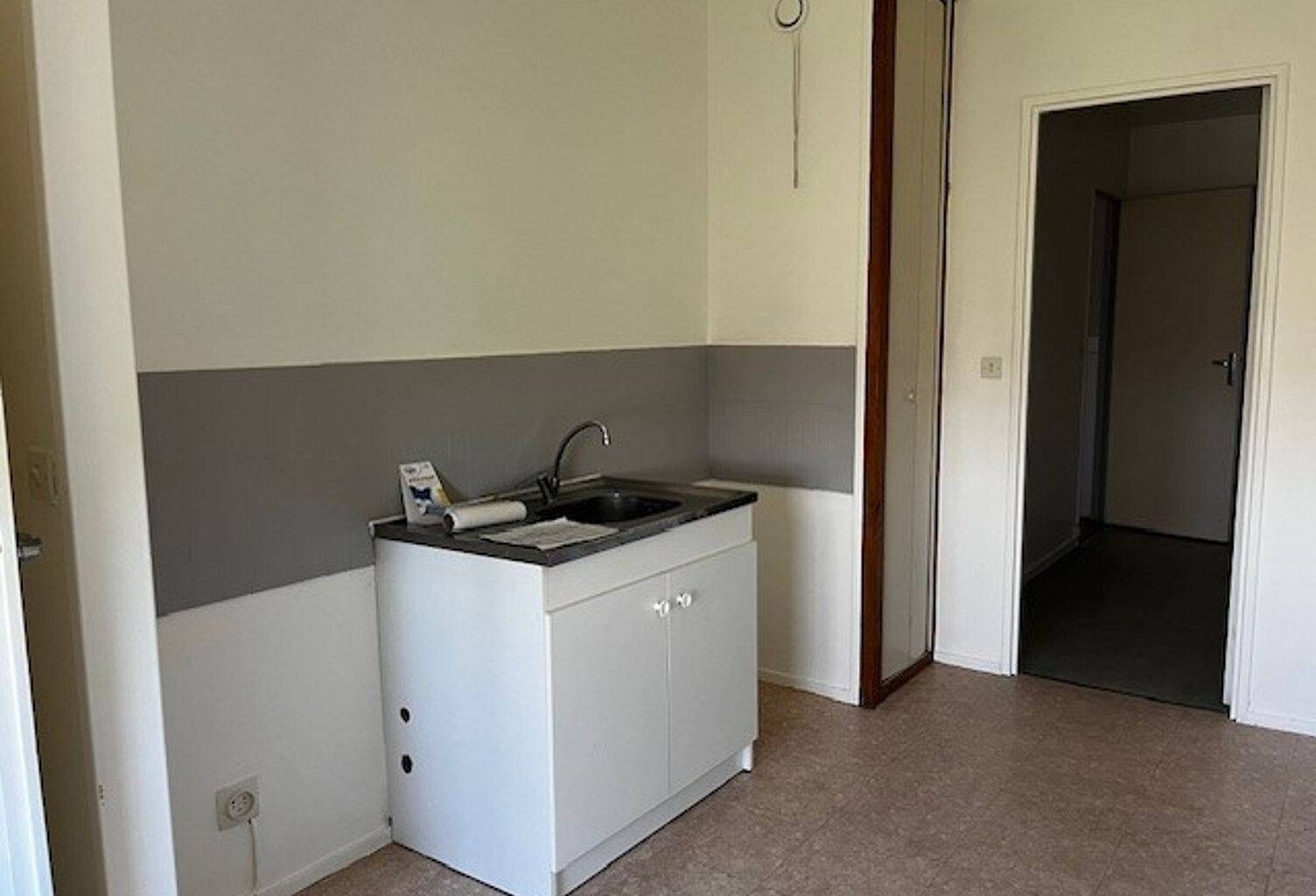 Leasing Appartement 4  pièces 80 m² Cluis — photo 1