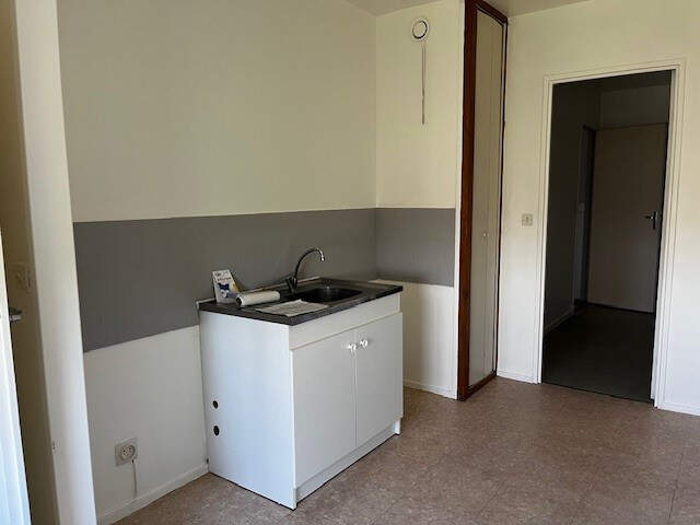 Leasing Appartement 4  pièces 80 m² Cluis — photo du bien