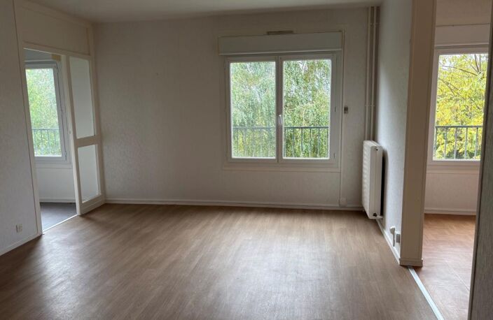 Leasing Appartement 4  pièces 80 m² Cluis — photo 3