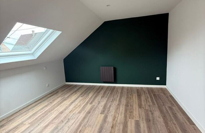 Réf*** 11169: Région Frontalière, Sect. Attenschwiller / Michelbach: appartement entièrement rénové env. 65 m² — photo 4