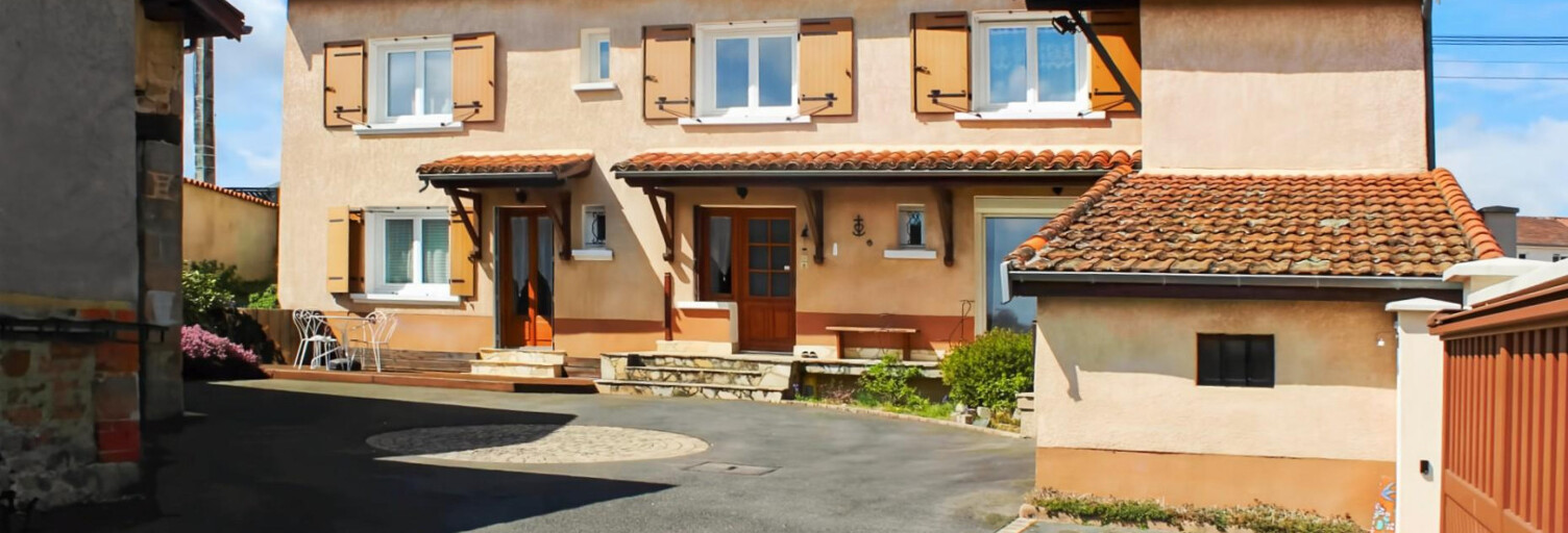 Maison 6 Pièces 121 m² à vendre à Haute-Rivoire (69610)