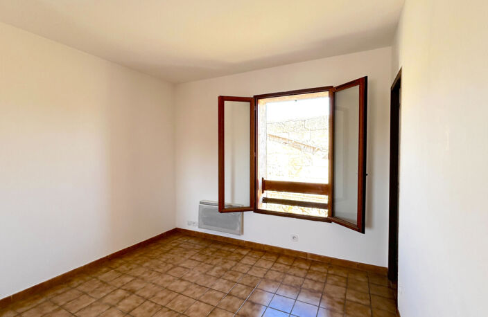 A LOUER APPARTEMENT DE TYPE 1 DE 27 M2 - SAINT ANDRE DE CUBZAC CENTRE — photo 5