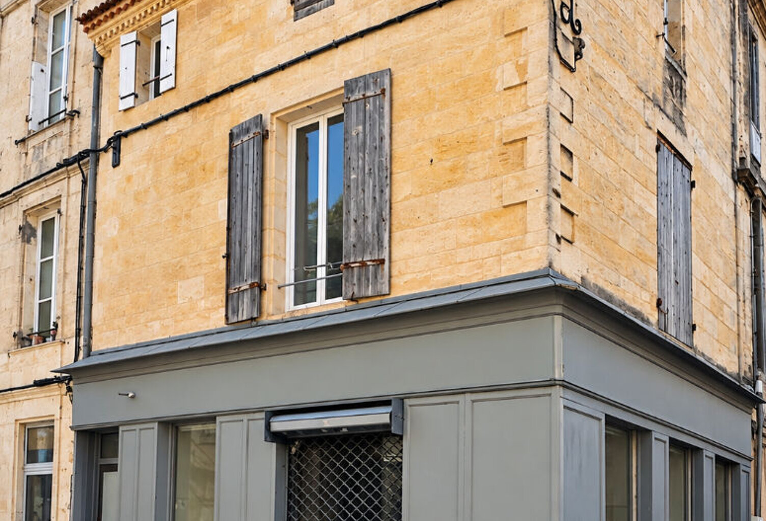 A LOUER APPARTEMENT 1 PIECE - BLAYE CENTRE — photo 1