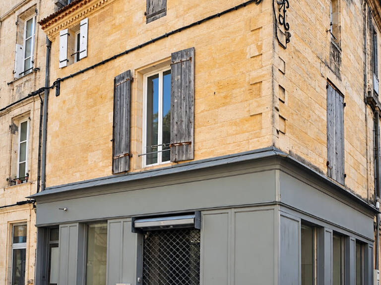 A LOUER APPARTEMENT 1 PIECE - BLAYE CENTRE — photo 1