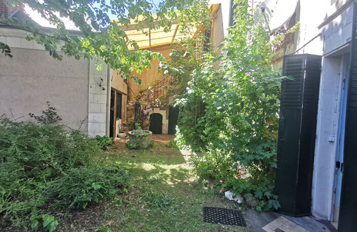 MAISON DE VILLAGE A RENOVER - YZEURES SUR CREUSE — photo 3
