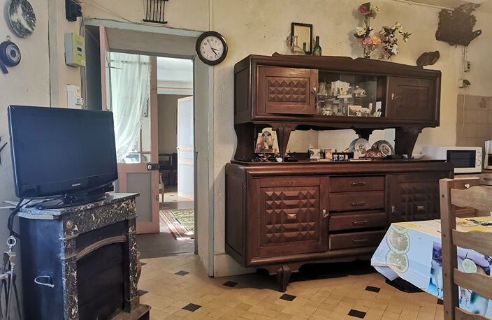 MAISON DE VILLAGE A RENOVER - YZEURES SUR CREUSE — photo 5