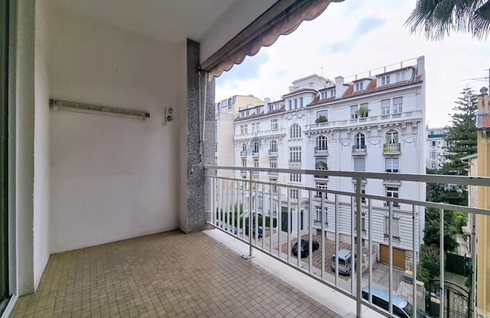 2P + CAVE / AVENUE DES FLEURS — photo 2