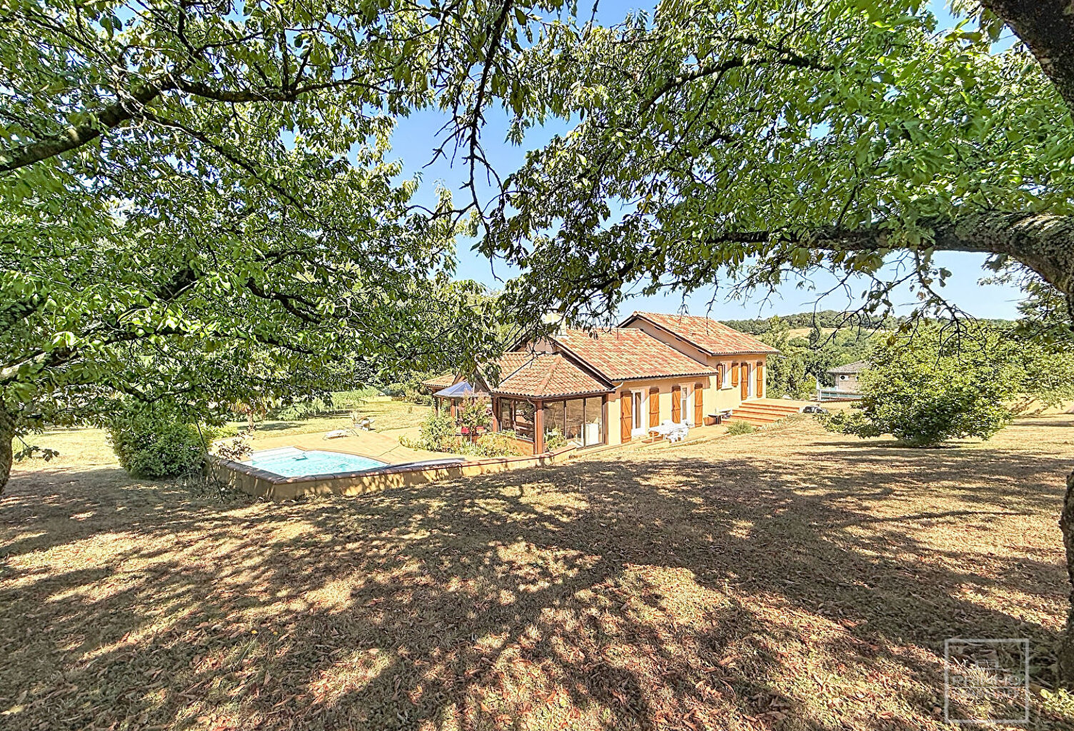 Lissieu, maison de 146 m² sur parcelle de 3525 m2 avec piscine — photo 1