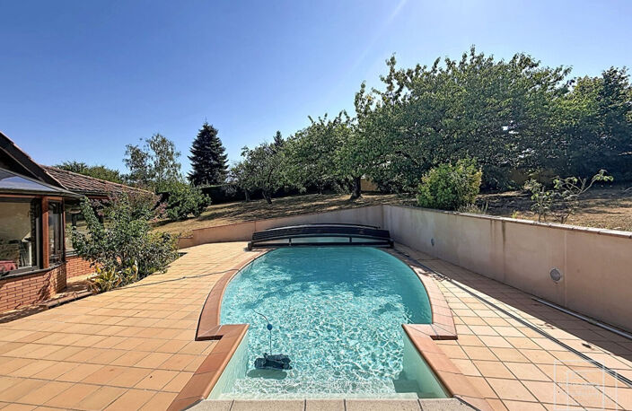 Lissieu, maison de 146 m² sur parcelle de 3525 m2 avec piscine — photo 2